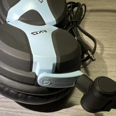 K518LE headphones AKG
